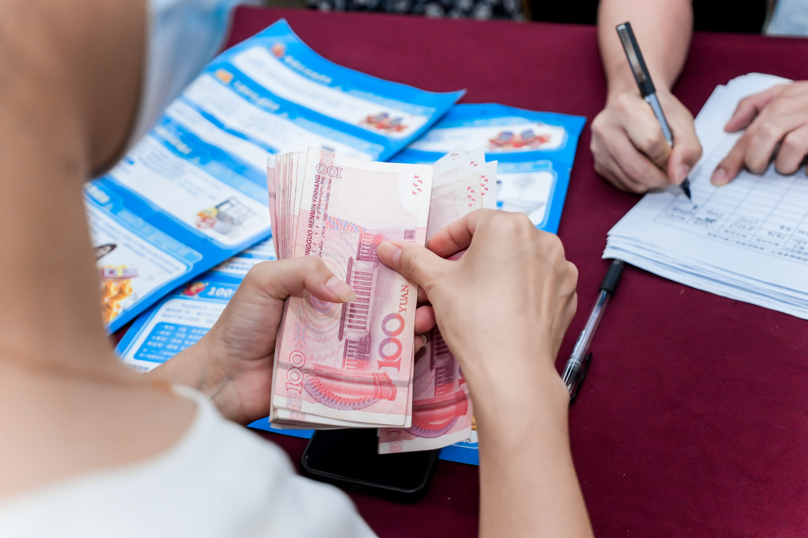 买货币(买货币基金好还是定期存款好)